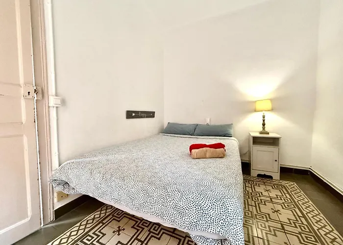 شقة Bright 3 Bedroom برشلونة